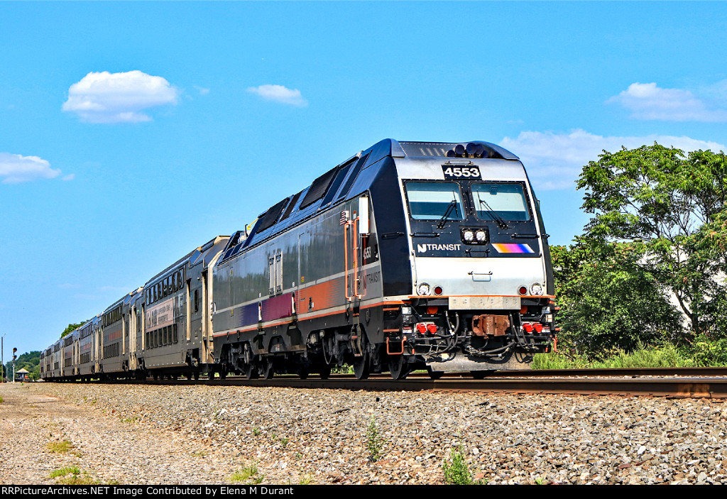 NJT 4553 on train 5527